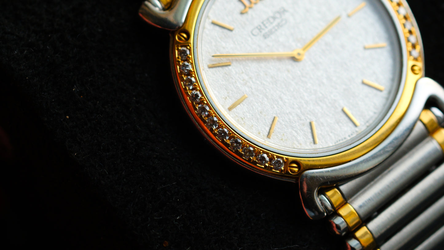 Credor Hattori 5A74-0290 18K Gold Diamond Bezel Beautiful Dial