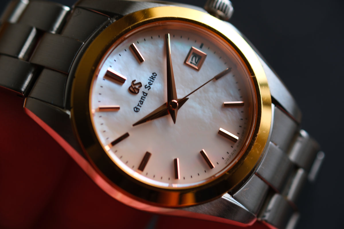 Grand Seiko STGF268 Lady Watch 26mm Heritage Collection 18K Bezel MOP Dial Beautiful Dial Great Condition