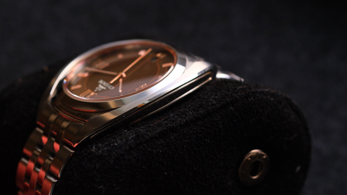 Credor Signo 8J86-0AB0 Quart Beautiful Brown Dial