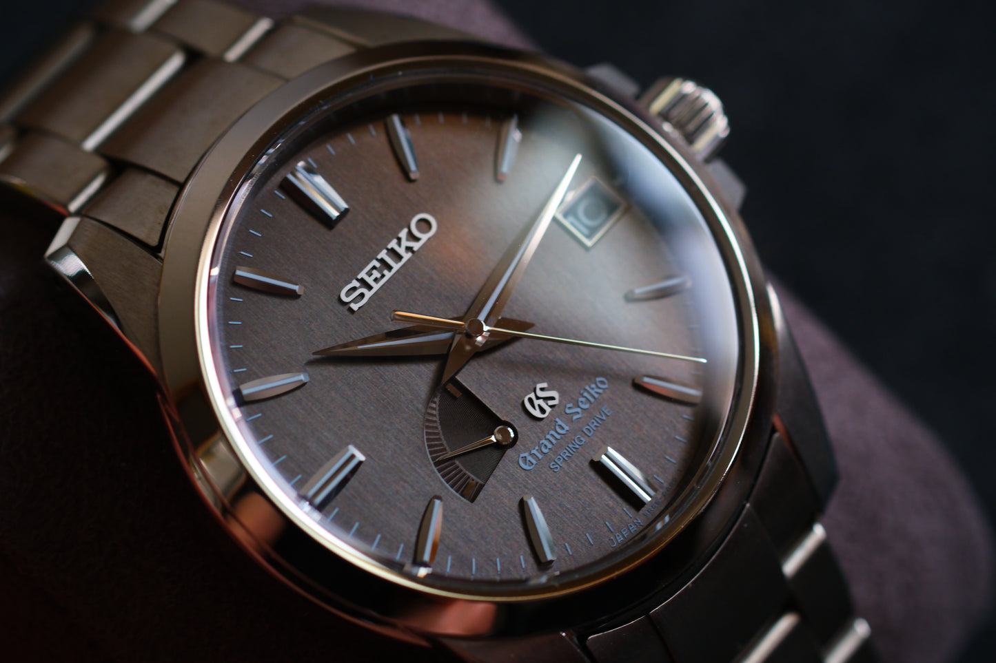 Grand Seiko SBGA081 9R65-0BG0 Spring Drive Full Titanium Beautifull Vertical Brushed Dial Full Serviced Box Manual User Excellent Condition