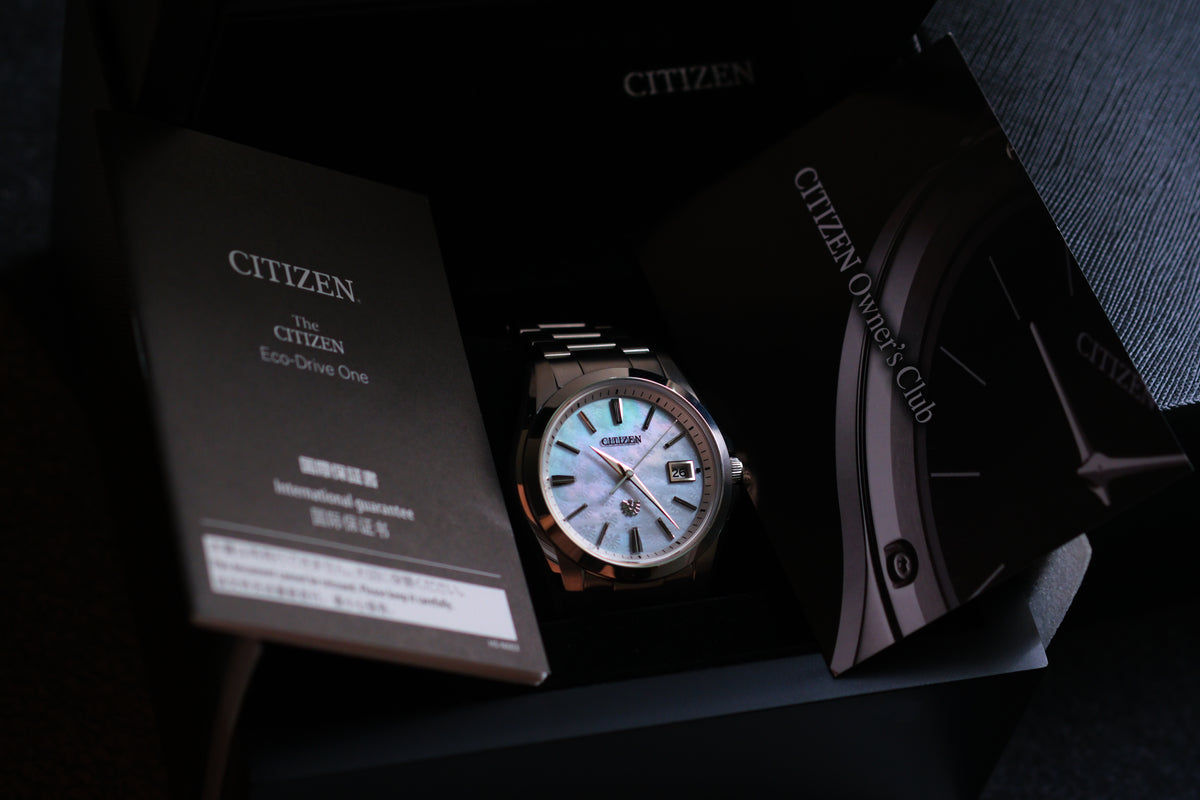 The Citizen AQ4060-50W Eco Drive A060-T026443 Limited Edition 300 MOP Eagle Texture Very Rare Full Box Paper Excelent Condition