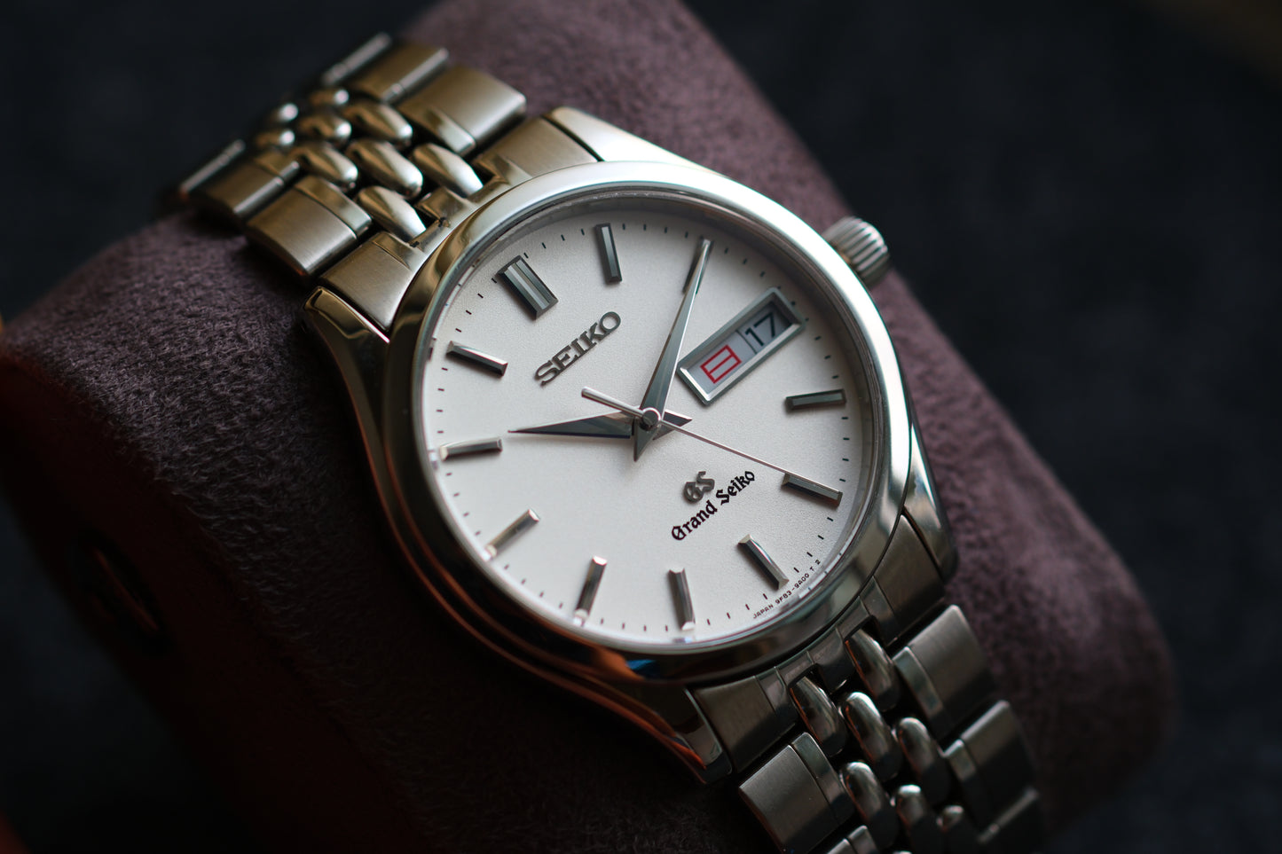 Grand Seiko SBGT001 9F83-9A00 Day date Excellent Condition Vintage Watch White Dial Travel Box