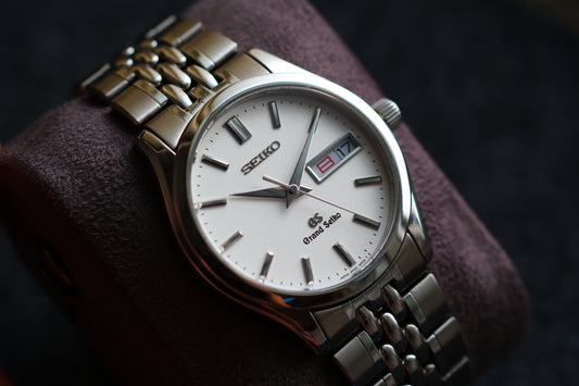 Grand Seiko SBGT001 9F83-9A00 Day date Excellent Condition Vintage Watch White Dial Travel Box