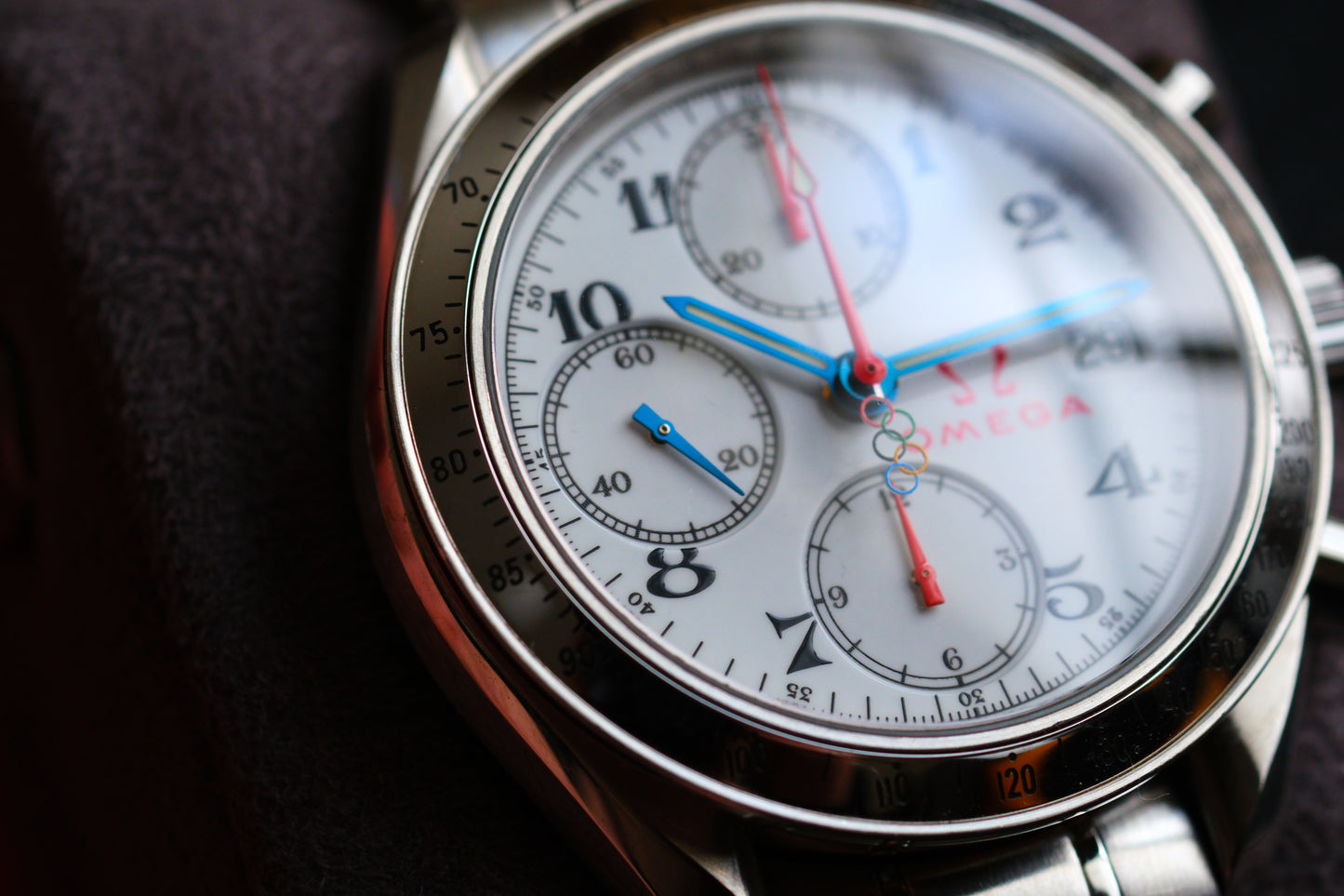 Omega Speedmaster 323.10.40.40.04.001 Specialities 2012 Olympic Games Collection Blue Red Hands | Good Condiition |Serviced