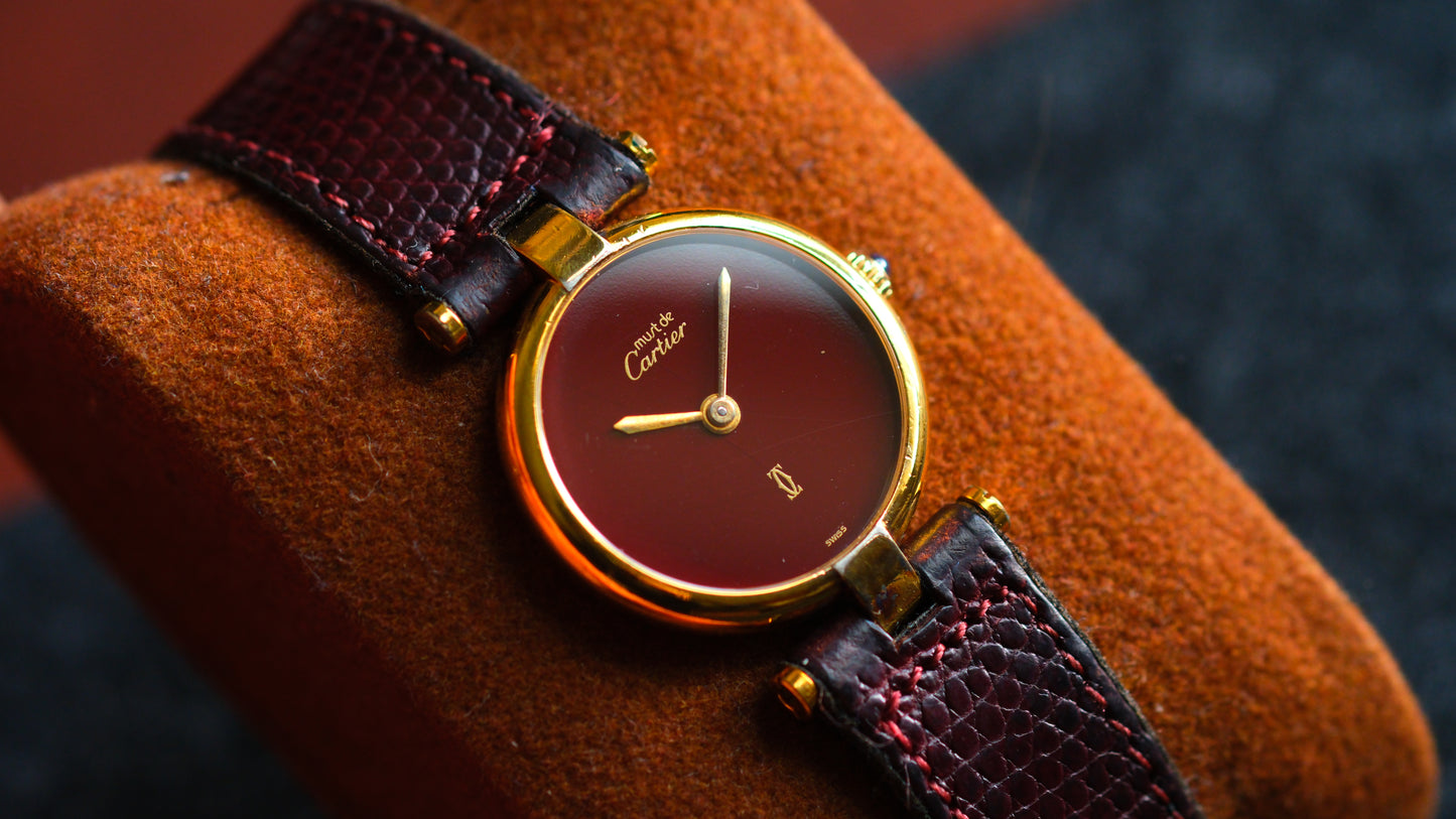 𝐂𝐚𝐫𝐭𝐢𝐞𝐫 𝟗𝟖𝟎’𝐬 𝐌𝐮𝐬𝐭 𝐝𝐞 𝐂𝐚𝐫𝐭𝐢𝐞𝐫 𝐕𝐞𝐧𝐝𝐨̂𝐦𝐞 𝐑𝐞𝐝 𝐁𝐮𝐫𝐠𝐮𝐧𝐝𝐲 𝐋𝐚𝐜𝐪𝐮𝐞𝐫 𝐃𝐢𝐚𝐥 | Full Box