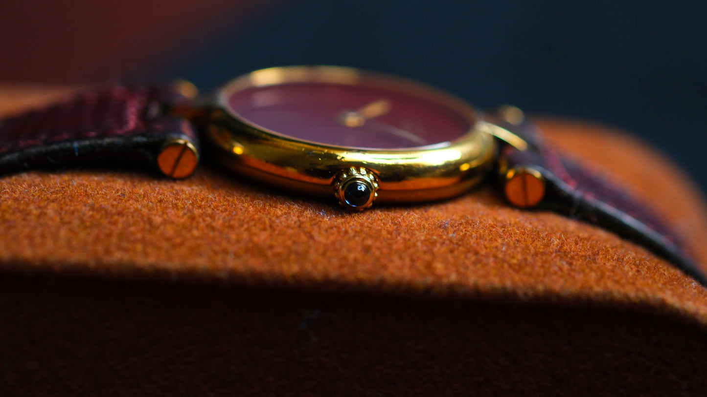 𝐂𝐚𝐫𝐭𝐢𝐞𝐫 𝟗𝟖𝟎’𝐬 𝐌𝐮𝐬𝐭 𝐝𝐞 𝐂𝐚𝐫𝐭𝐢𝐞𝐫 𝐕𝐞𝐧𝐝𝐨̂𝐦𝐞 𝐑𝐞𝐝 𝐁𝐮𝐫𝐠𝐮𝐧𝐝𝐲 𝐋𝐚𝐜𝐪𝐮𝐞𝐫 𝐃𝐢𝐚𝐥 | Full Box