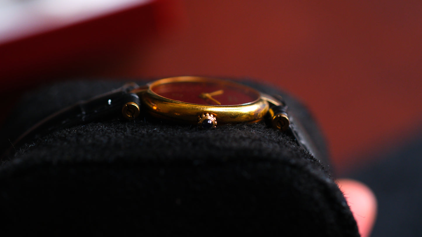 𝐂𝐚𝐫𝐭𝐢𝐞𝐫 𝟗𝟖𝟎’𝐬 𝐌𝐮𝐬𝐭 𝐝𝐞 𝐂𝐚𝐫𝐭𝐢𝐞𝐫 𝐕𝐞𝐧𝐝𝐨̂𝐦𝐞 𝐑𝐞𝐝 𝐁𝐮𝐫𝐠𝐮𝐧𝐝𝐲 𝐋𝐚𝐜𝐪𝐮𝐞𝐫 𝐃𝐢𝐚𝐥