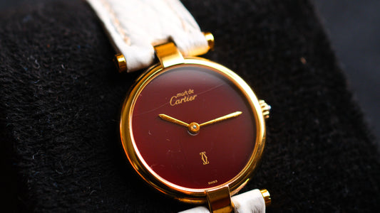 𝐂𝐚𝐫𝐭𝐢𝐞𝐫 𝟗𝟖𝟎’𝐬 𝐌𝐮𝐬𝐭 𝐝𝐞 𝐂𝐚𝐫𝐭𝐢𝐞𝐫 𝐕𝐞𝐧𝐝𝐨̂𝐦𝐞 𝐑𝐞𝐝 𝐁𝐮𝐫𝐠𝐮𝐧𝐝𝐲 𝐋𝐚𝐜𝐪𝐮𝐞𝐫 𝐃𝐢𝐚𝐥