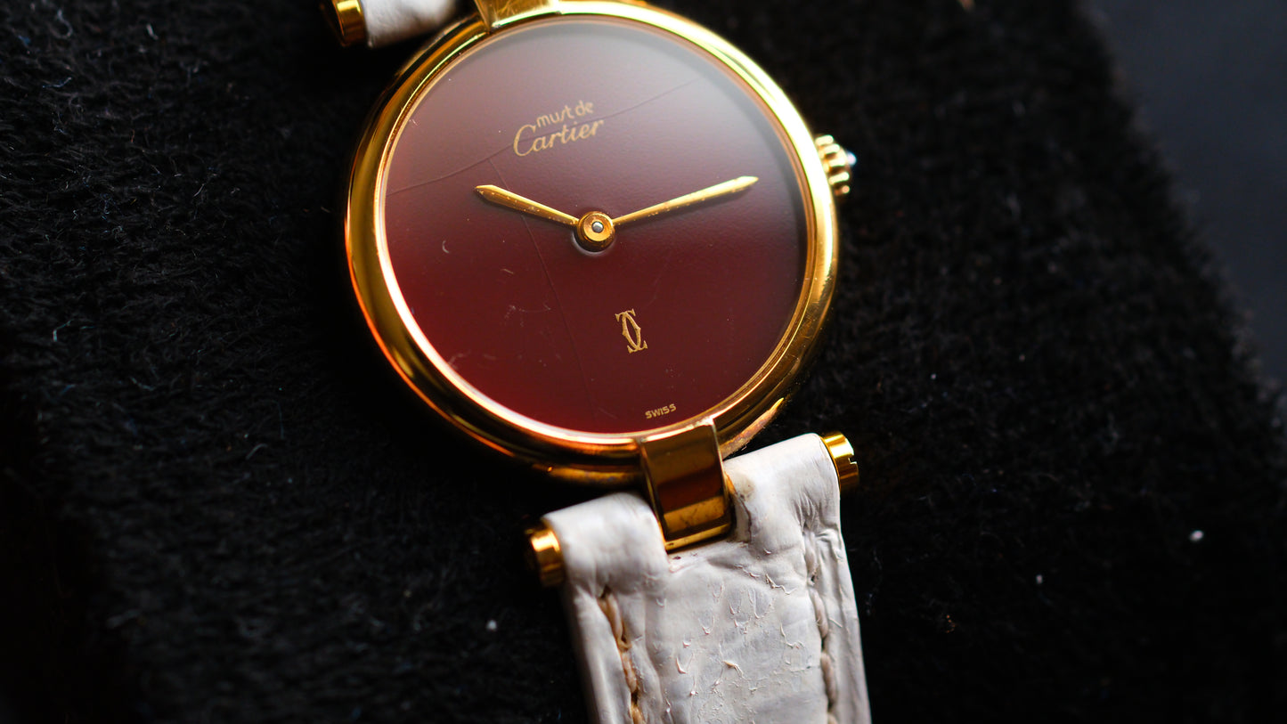 𝐂𝐚𝐫𝐭𝐢𝐞𝐫 𝟗𝟖𝟎’𝐬 𝐌𝐮𝐬𝐭 𝐝𝐞 𝐂𝐚𝐫𝐭𝐢𝐞𝐫 𝐕𝐞𝐧𝐝𝐨̂𝐦𝐞 𝐑𝐞𝐝 𝐁𝐮𝐫𝐠𝐮𝐧𝐝𝐲 𝐋𝐚𝐜𝐪𝐮𝐞𝐫 𝐃𝐢𝐚𝐥