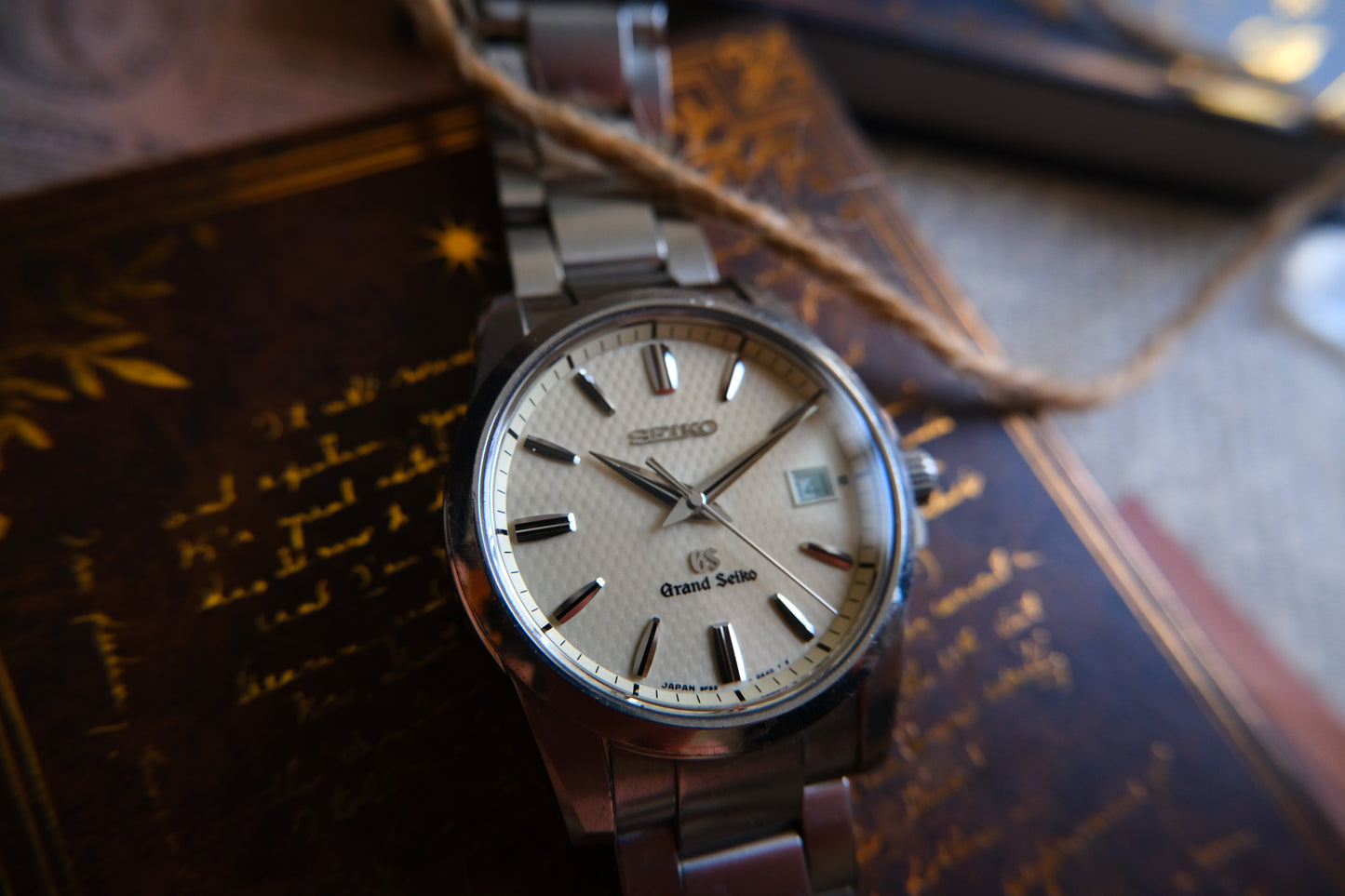 Grand Seiko SBGX053 9F62-0AA1 Quart Champange Dial