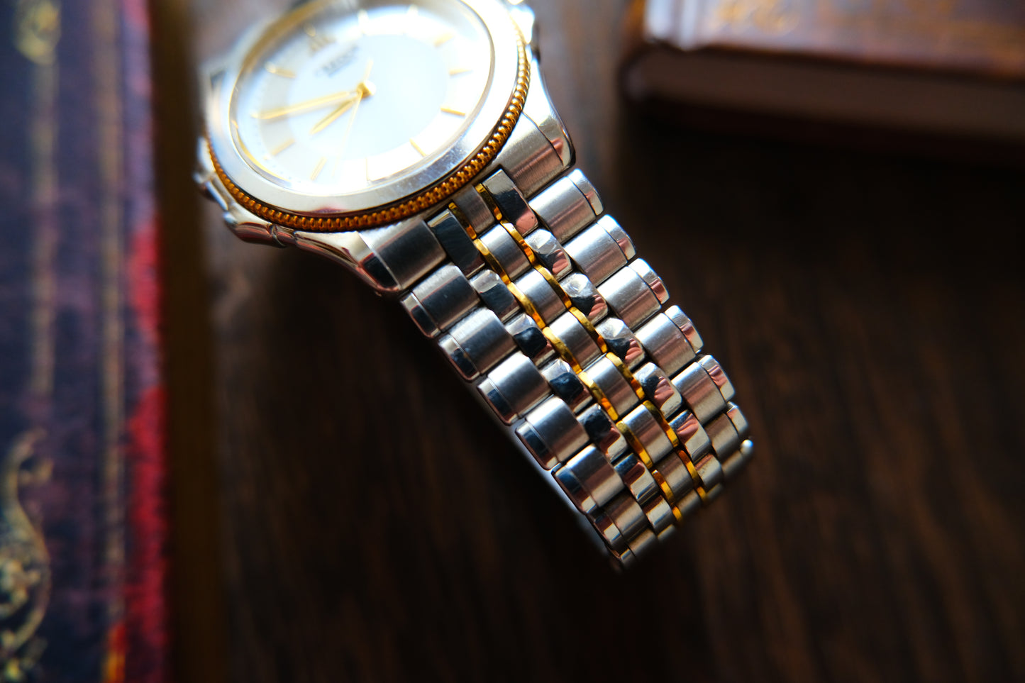 Credor Pacifique Quart 18KT 8j81-6A20