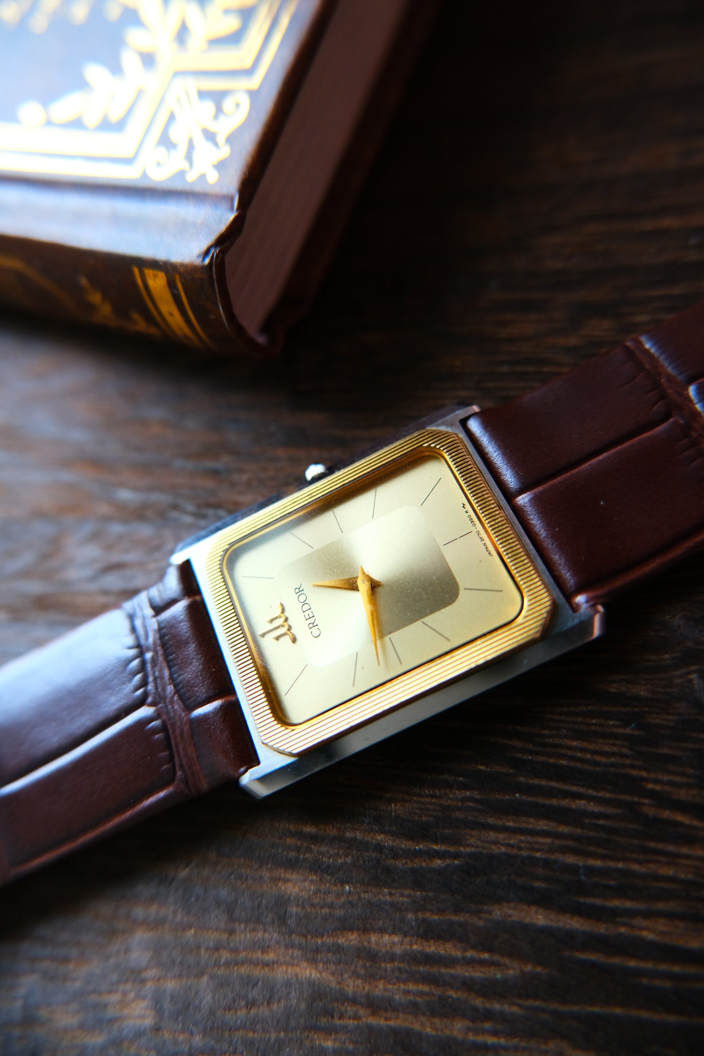 Credor Tank Quart 2F70-5310 14KT Bezel