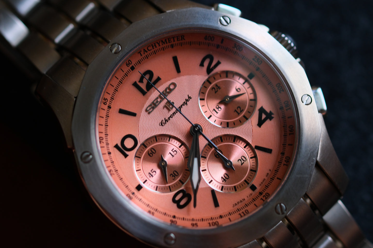 Seiko Bright SAGJ017 7J21-0AC0 Chrnograph Quart Salmon Guilloche