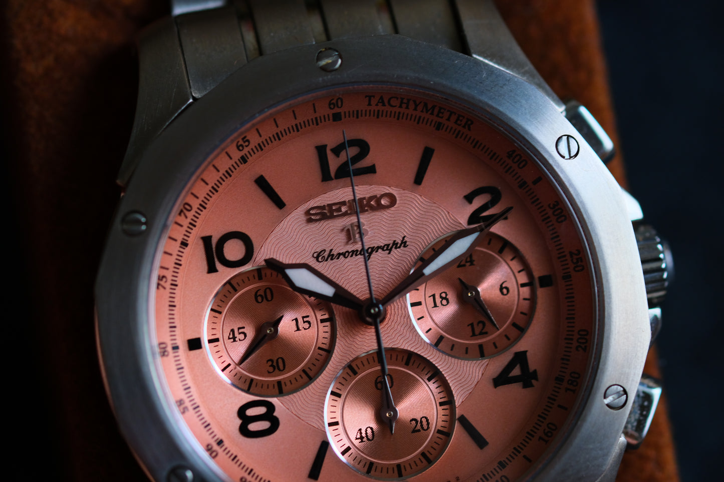 Seiko Bright SAGJ017 7J21-0AC0 Chrnograph Quart Salmon Guilloche