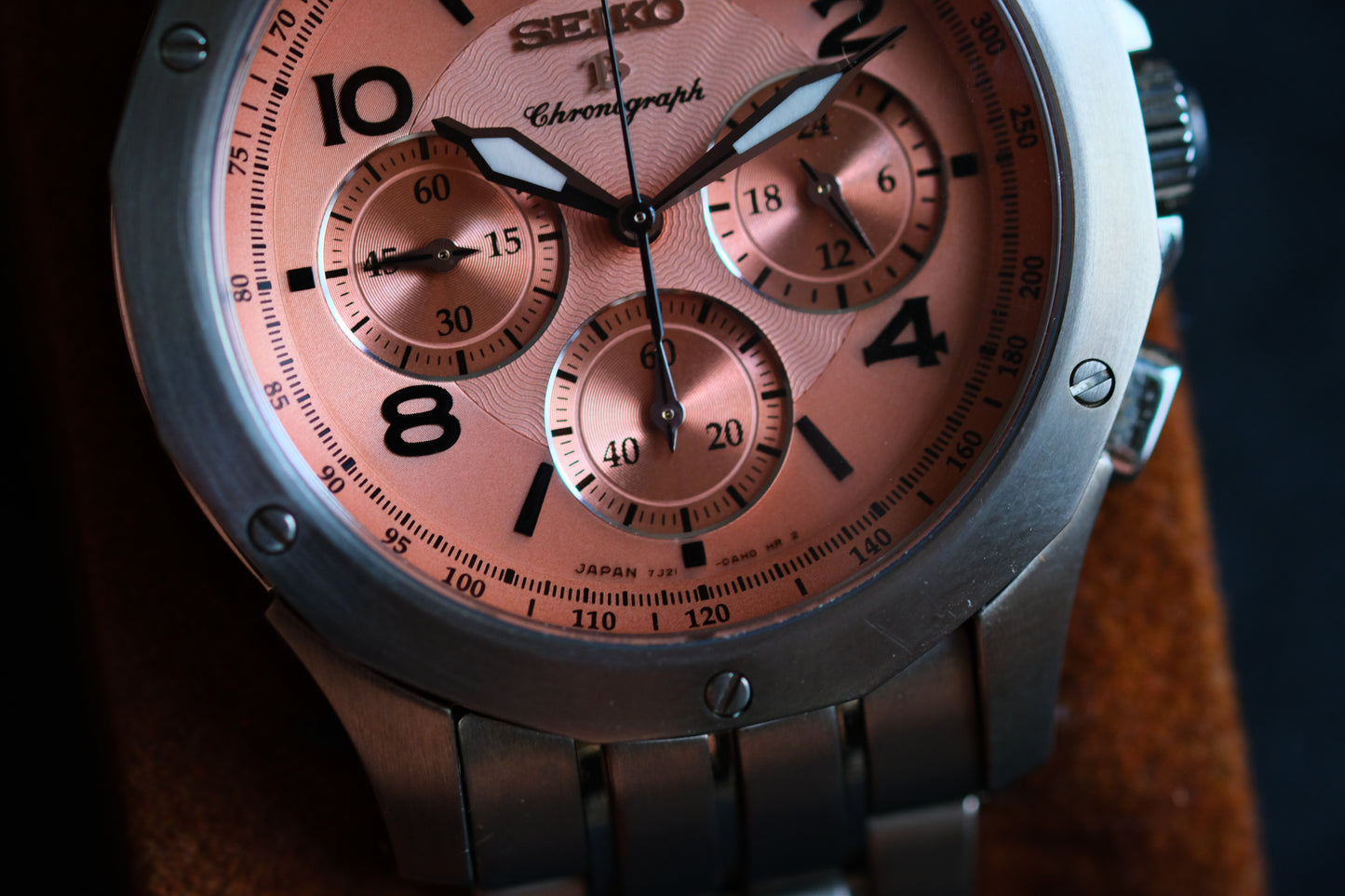 Seiko Bright SAGJ017 7J21-0AC0 Chrnograph Quart Salmon Guilloche