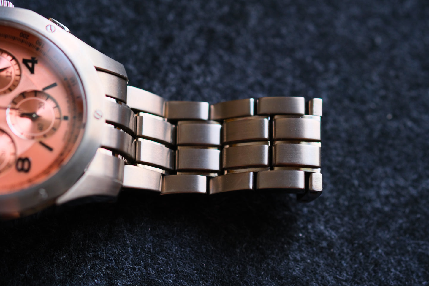 Seiko Bright SAGJ017 7J21-0AC0 Chrnograph Quart Salmon Guilloche