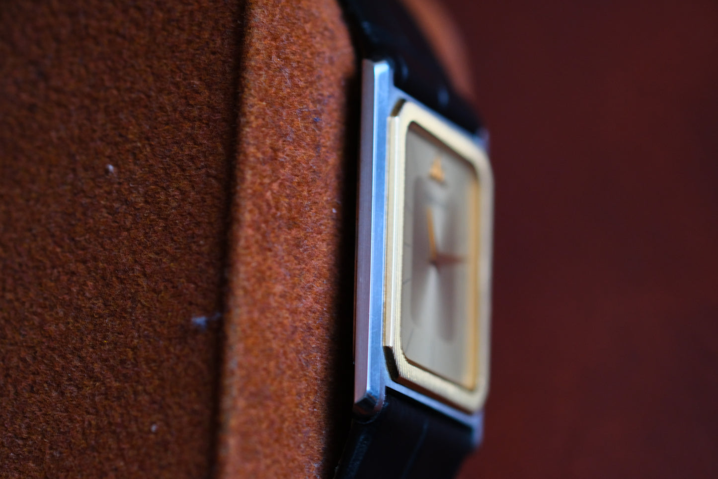 Credor 2F70-5310 Tank 14K Bezel  Nickel ALLOY MIDDLE Quart Good Condition