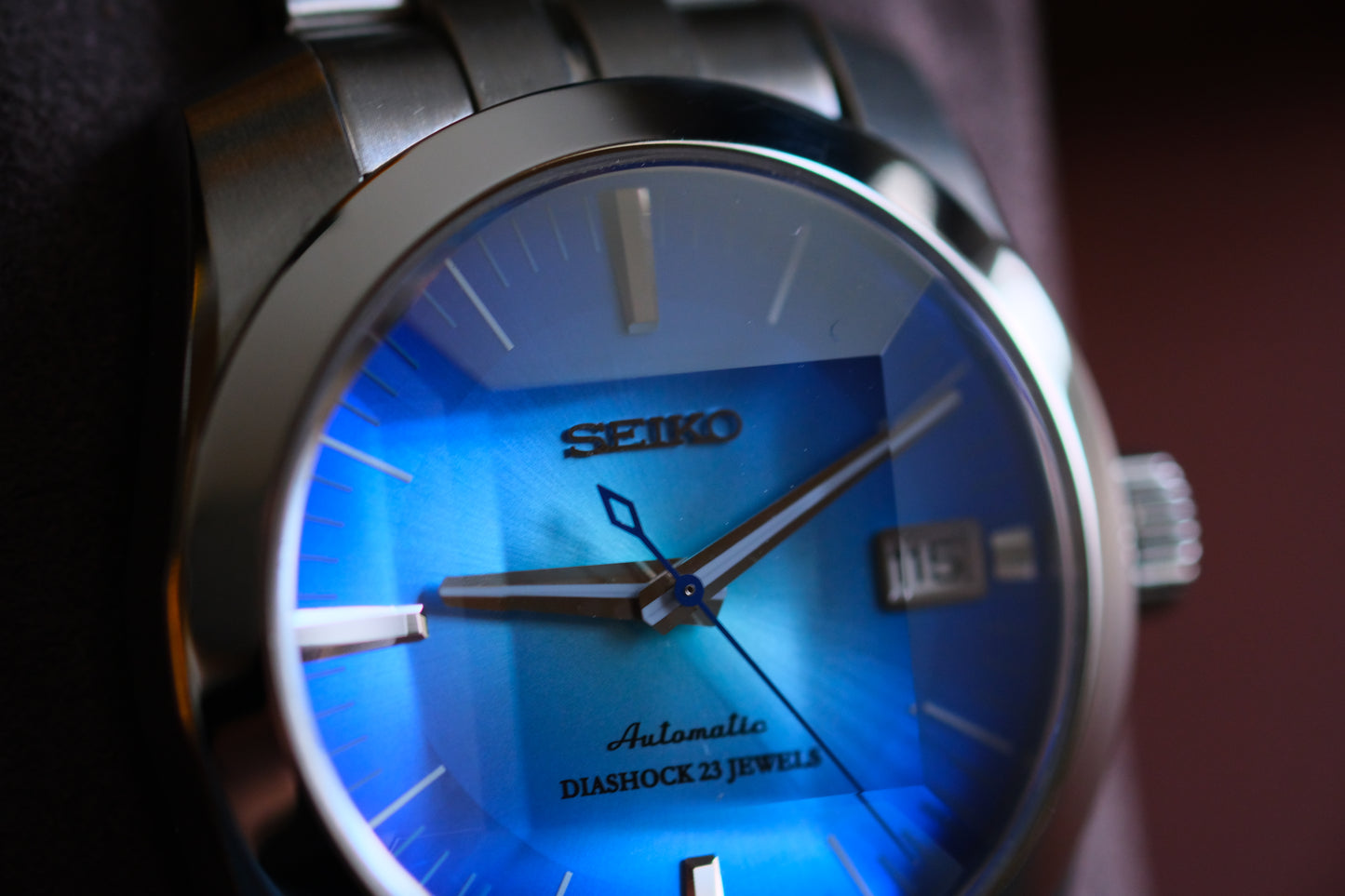 SARB001 6R15-00D0 Rare with Sunburst Blue Dial Sapphire Glass Cut
