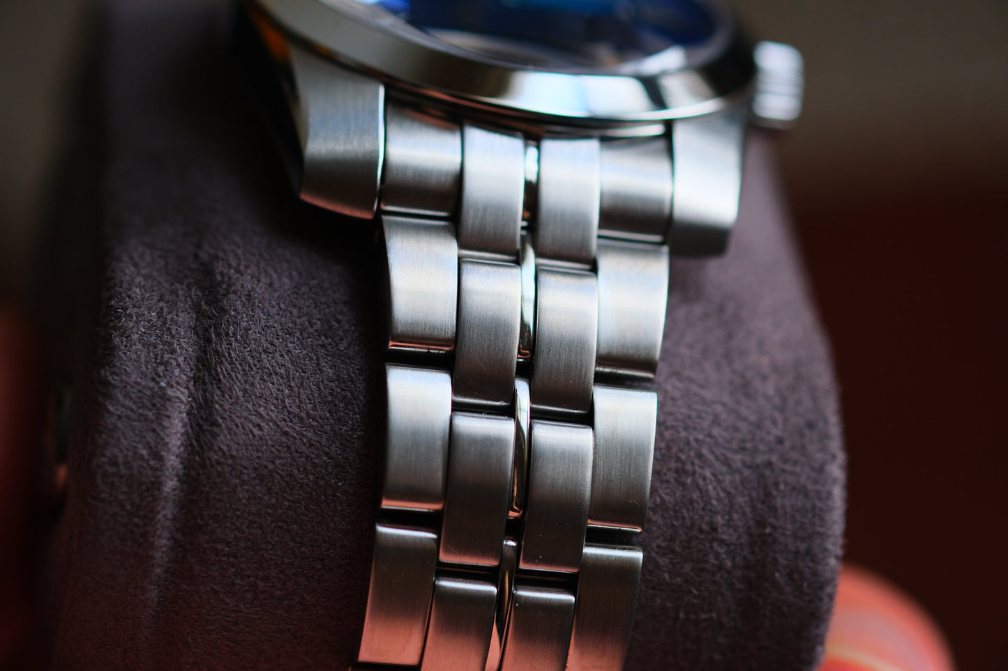 SARB001 6R15-00D0 Rare with Sunburst Blue Dial Sapphire Glass Cut