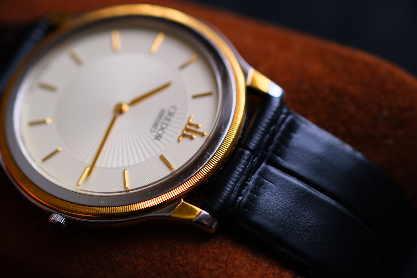 Seiko Credor 18k Bezel Quart 5A74-2000 SS/18KT