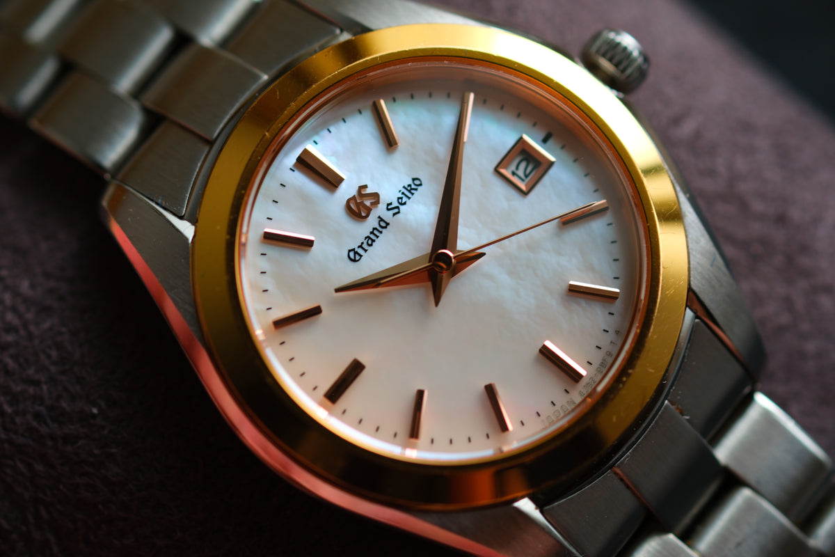 Grand Seiko STGF268 Lady Watch 26mm Heritage Collection 18K Bezel MOP Dial Beautiful Dial Great Condition