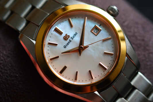 Grand Seiko STGF268 Lady Watch 26mm Heritage Collection 18K Bezel MOP Dial Beautiful Dial Great Condition