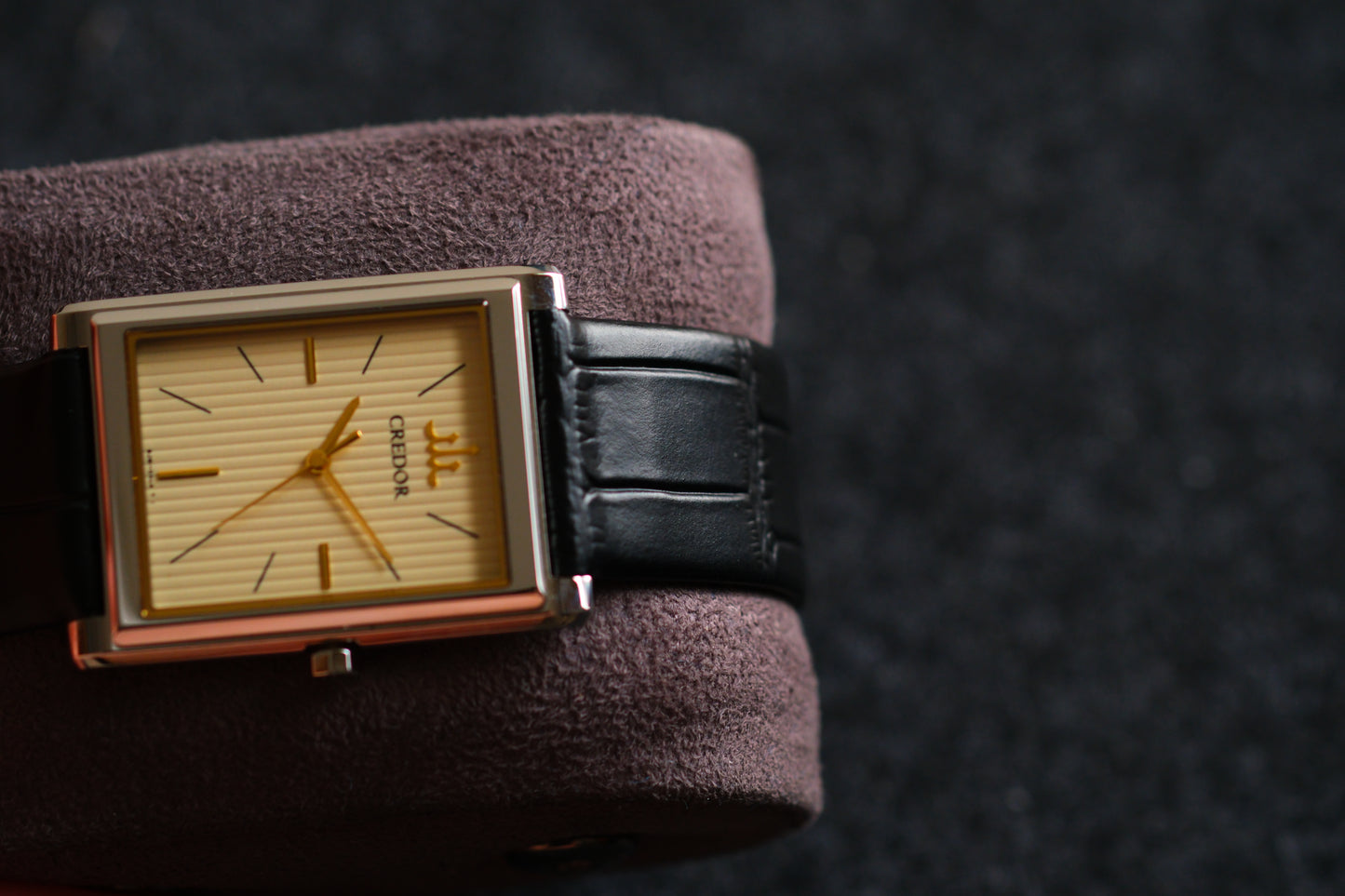 Credor Tank Signo GCAR049 8j81-0AK0 Fabric-textured dial Excellent Condition