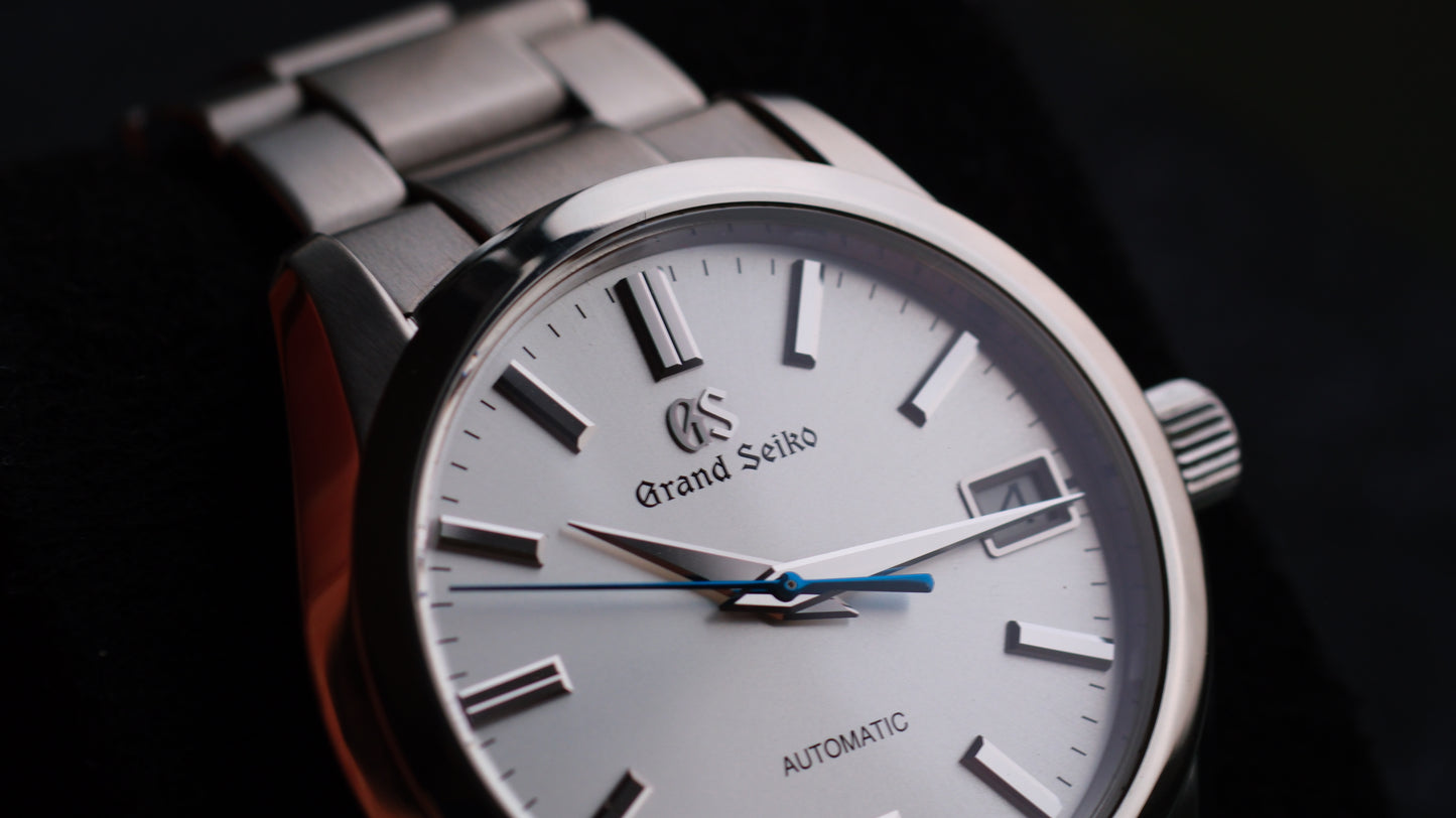 Grand Seiko SBGR307 9S68 Heritage new GS Logo Version White Dial Excellent Condition Full Box