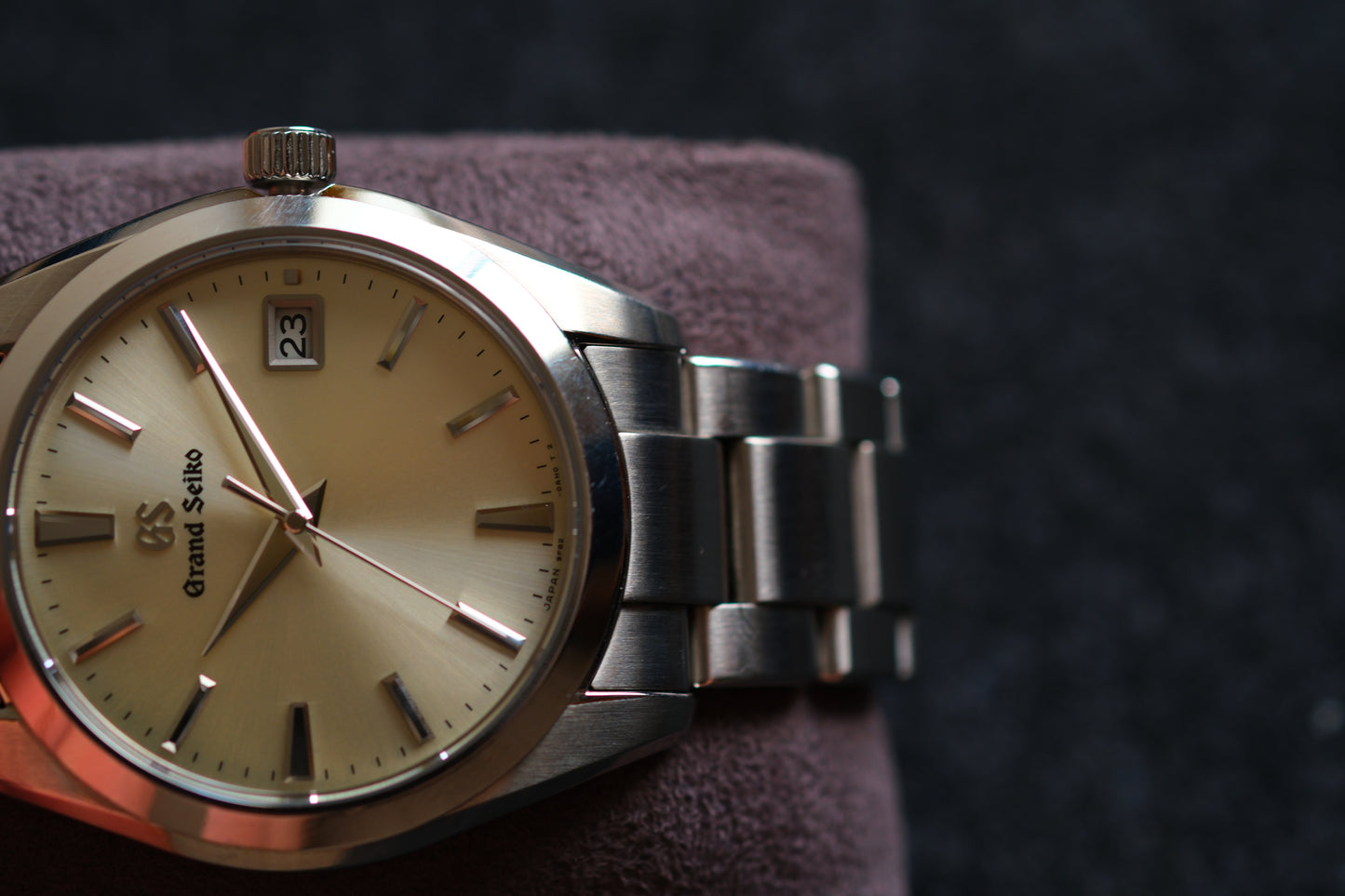 Grand Seiko SBGV221 9F82 40mm Champange Dial Full Box Paper Hang Tag Full Serviced Paper