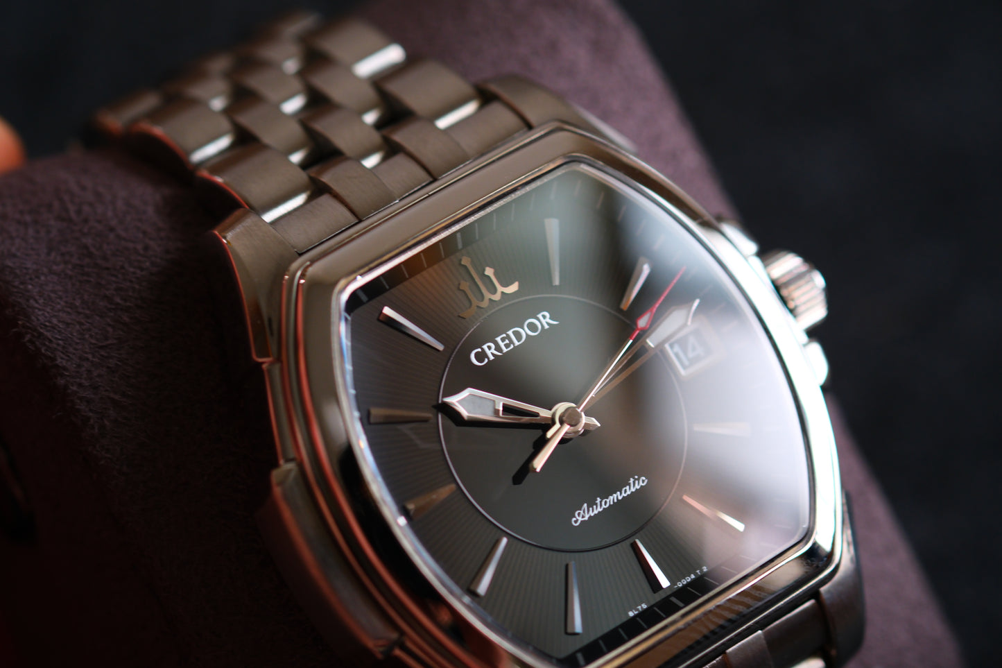 Credor Tonneau Pacifique GCBR985 8L75-00B0 Black Dial Full Serviced Excellent Condition Beautifull AR Full box Serviced Paper