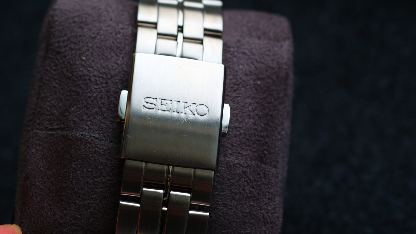 SARB001 6R15-00D0 Rare with Sunburst Blue Dial Sapphire Glass Cut Good Condition