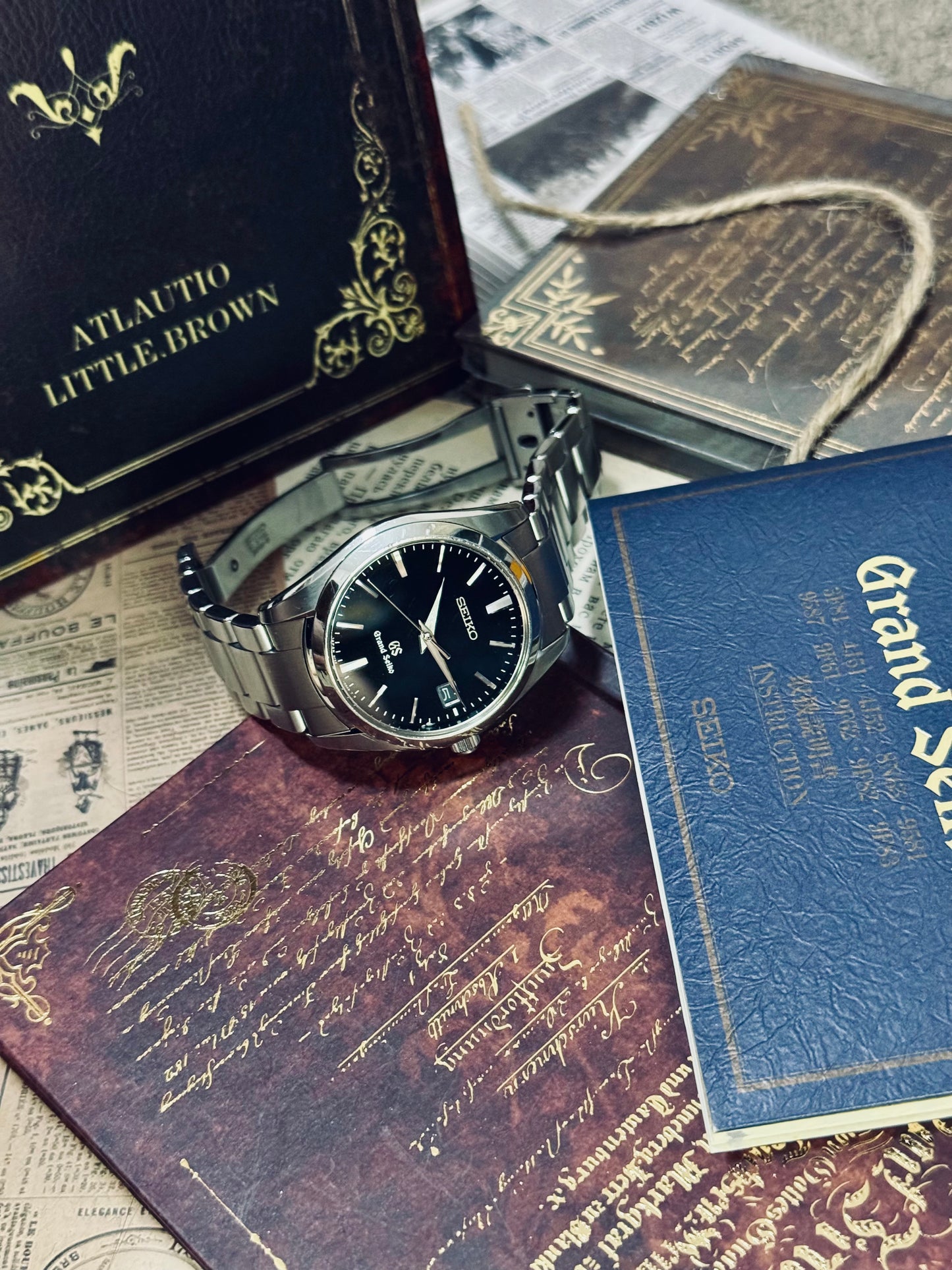 Grand Seiko SBGX061 Quart 9F62-0AB0 Black Dial